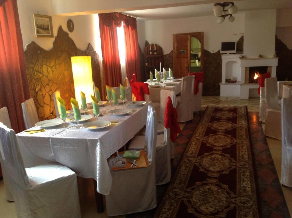 Casa Avram Hotel Suceviţa Kültér fotó