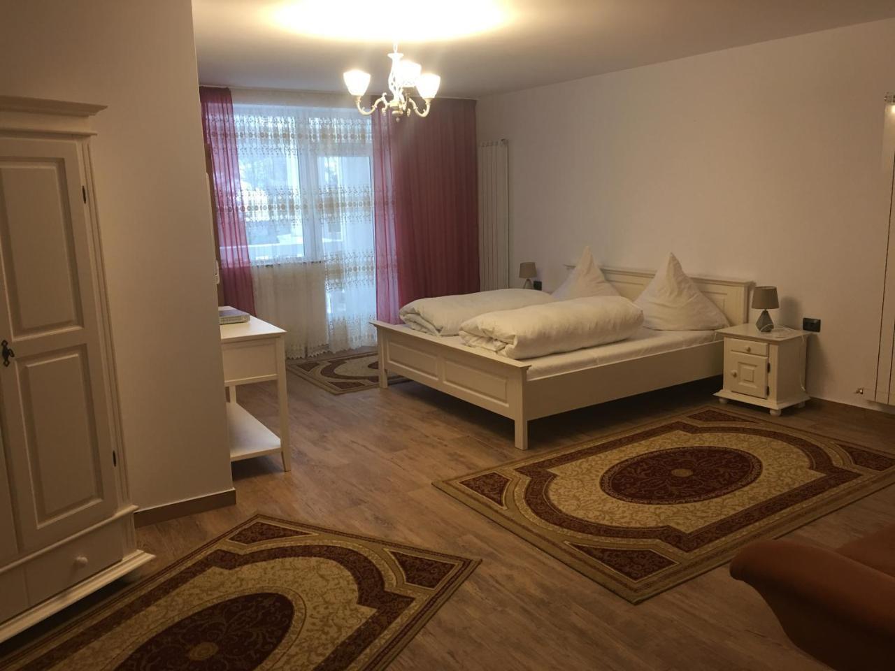 Casa Avram Hotel Suceviţa Kültér fotó